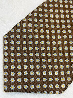 Brand New Stylish Tie By JoS A. Bank